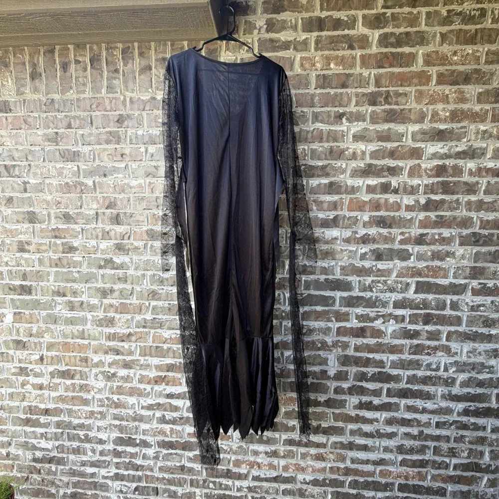 Rubie's The Adams Family Morticia Adams Adult Costume Black Dress Medium EUC